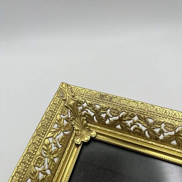Vintage Ornate Gold Filigree Metal Picture Frame Easel Hollywood Regency MCM - Picture 8 of 9